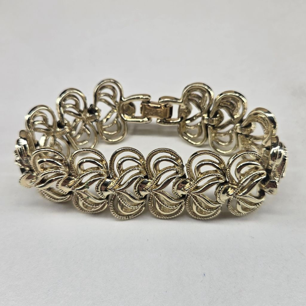 Vintage Coro Designer Bracelet Gold Tone Filigree Link Women's Classic Elegant